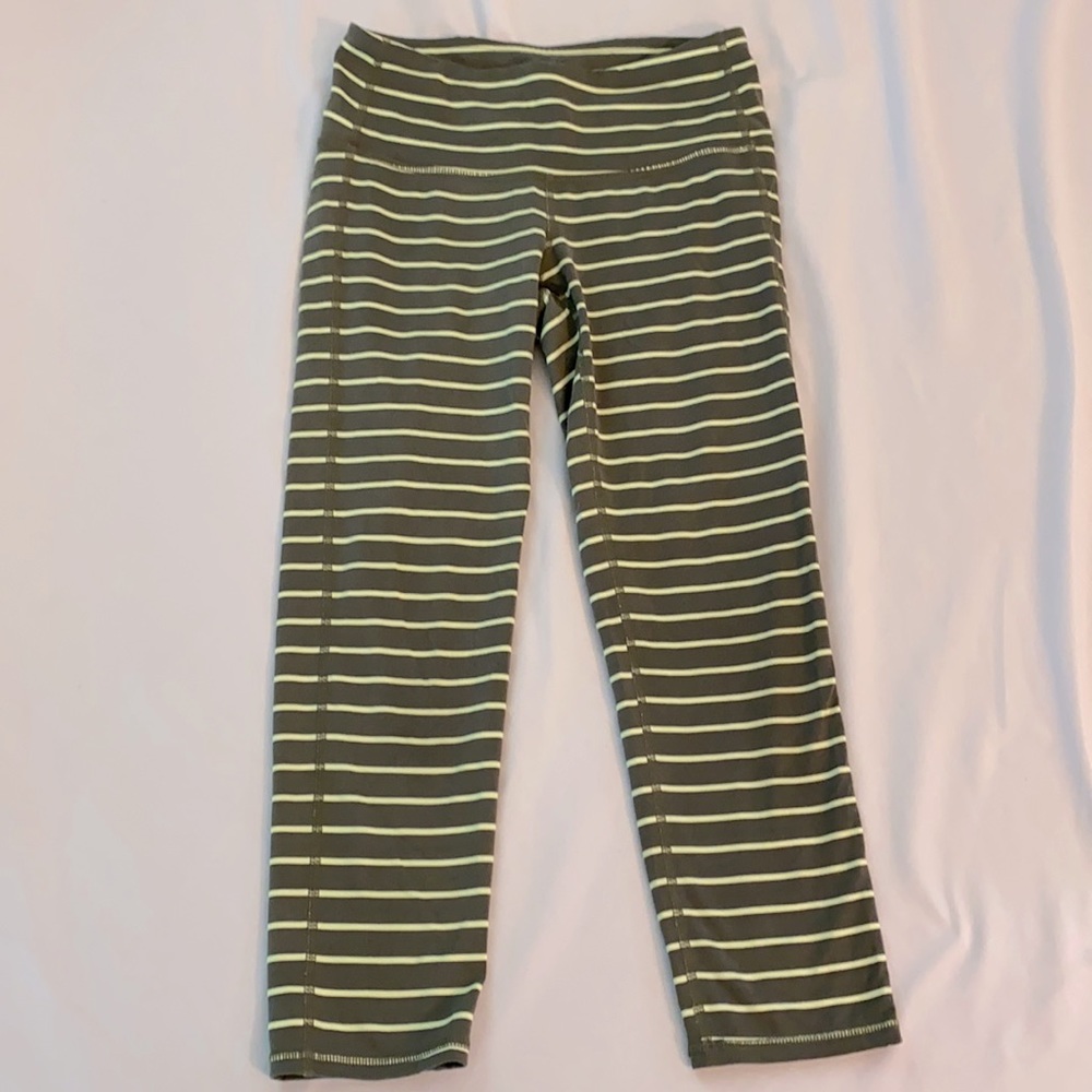 Athleta women’s capri leggings